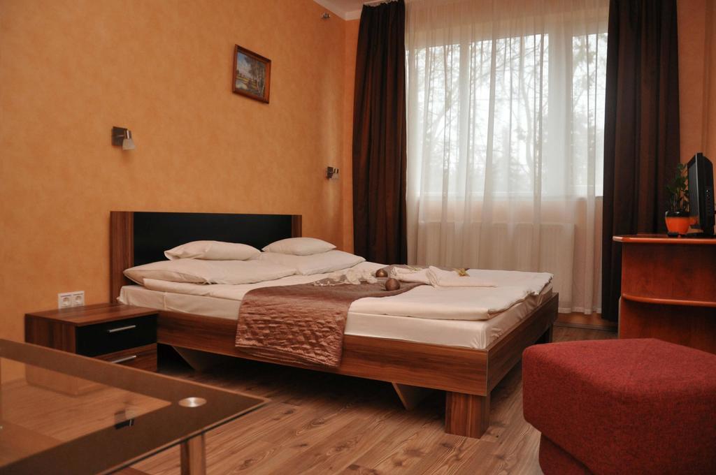 Harmony Panzio Hajduszoboszlo Room photo