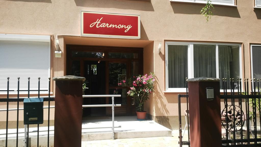 Harmony Panzio Hajduszoboszlo Exterior photo